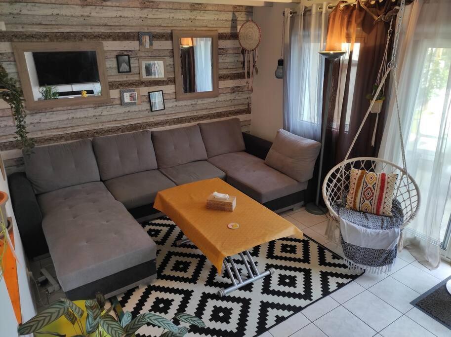 Chaleureuse Maison De Ville Avec Parking Gratuit Chinon Eksteriør bilde